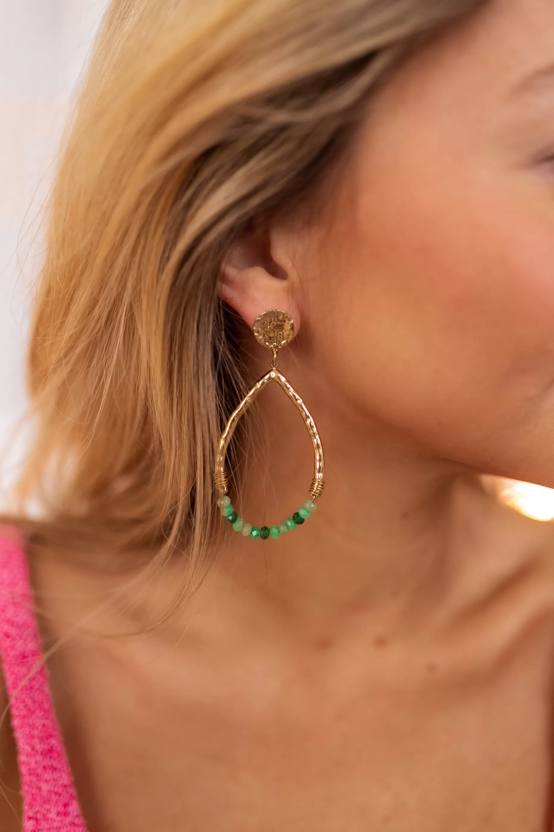 Fashion Boucles d’oreilles Klaro dorées | Boucles d’oreilles à perles vertes | Prêt-à-porter en ligne | Easy Clothes Boucles d'oreilles