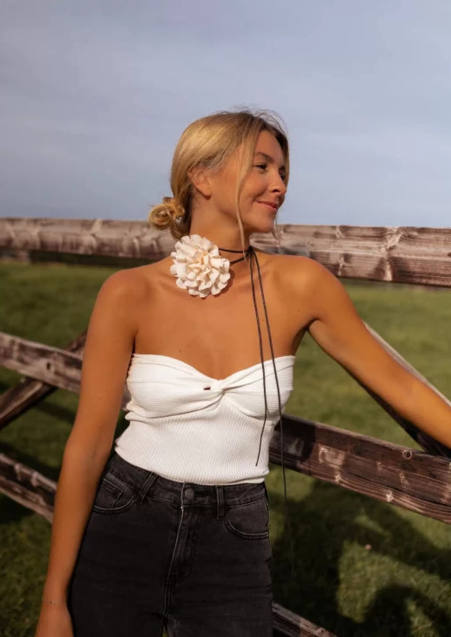 Clearance Collier Jovana - Fleur Écrue - Corde NoireEasy Clothes Colliers