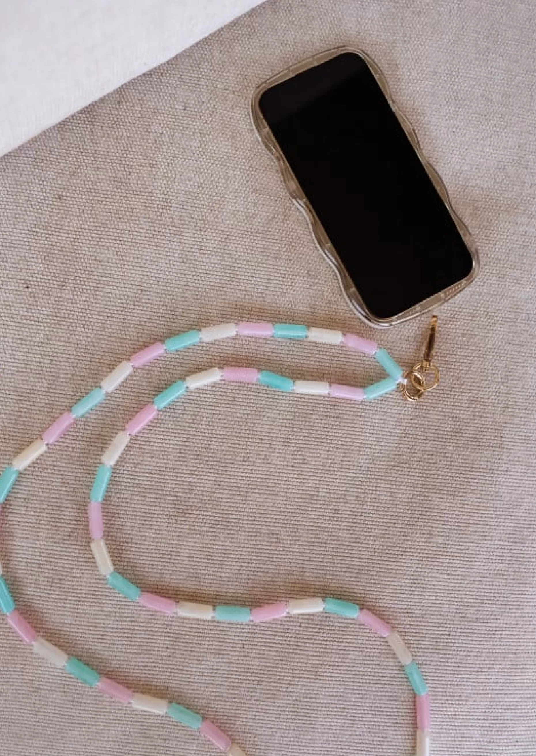 Sale Cordon de téléphone Jula en perles roses, vertes et blanches | Cordon multicolore | Prêt-à-porter en ligne | Easy Clothes Accessoires Téléphone