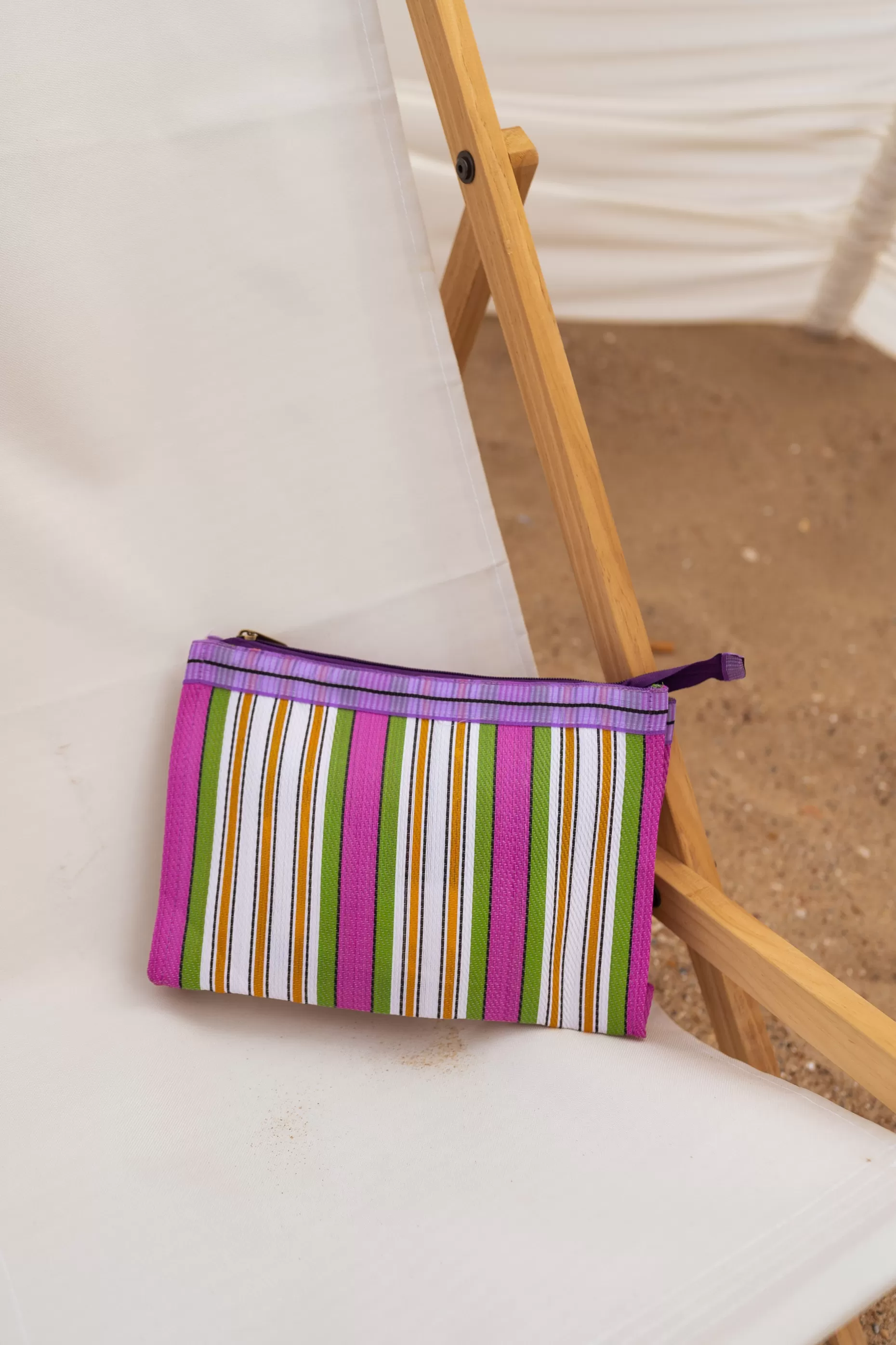 Clearance Pochette Taylor à lignes verte | Pochette lignée | Prêt-à-porter en ligne  |  Easy Clothes Sacs & Pochettes
